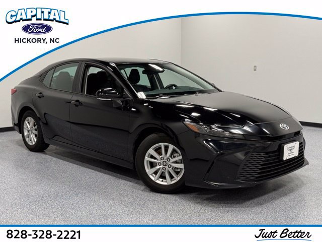 Used 2025 Toyota Camry LE FWD image 1