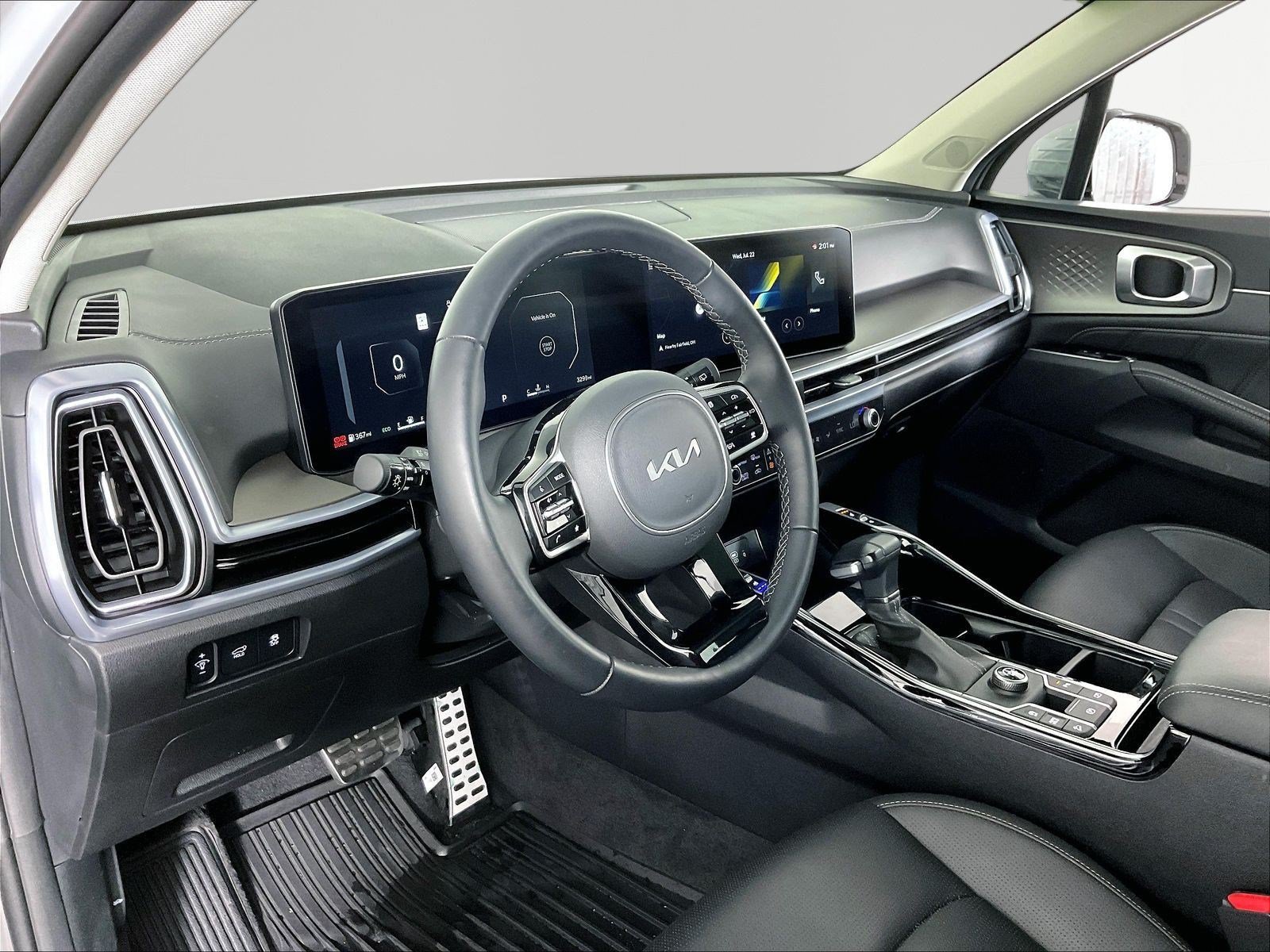 Certified 2025 Kia Sorento SX FWD image 17