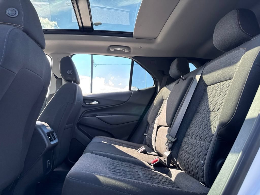 Used 2022 Chevrolet Equinox LT AWD/4WD image 17