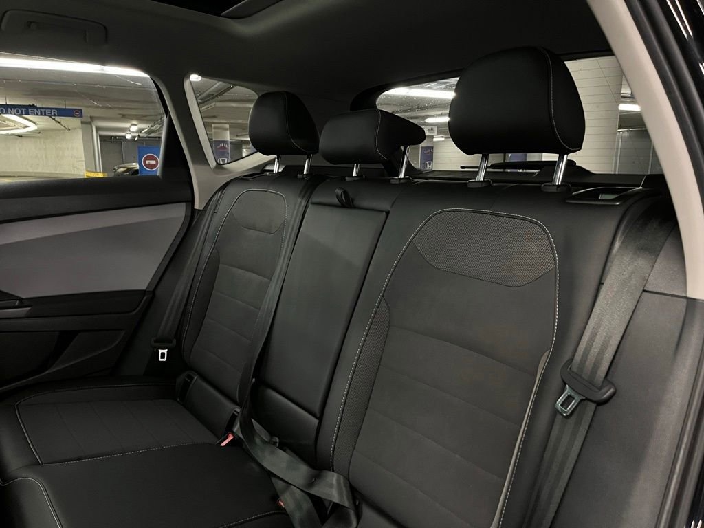 Used 2022 Volkswagen Taos SE w/ Panoramic Sunroof Package image 20