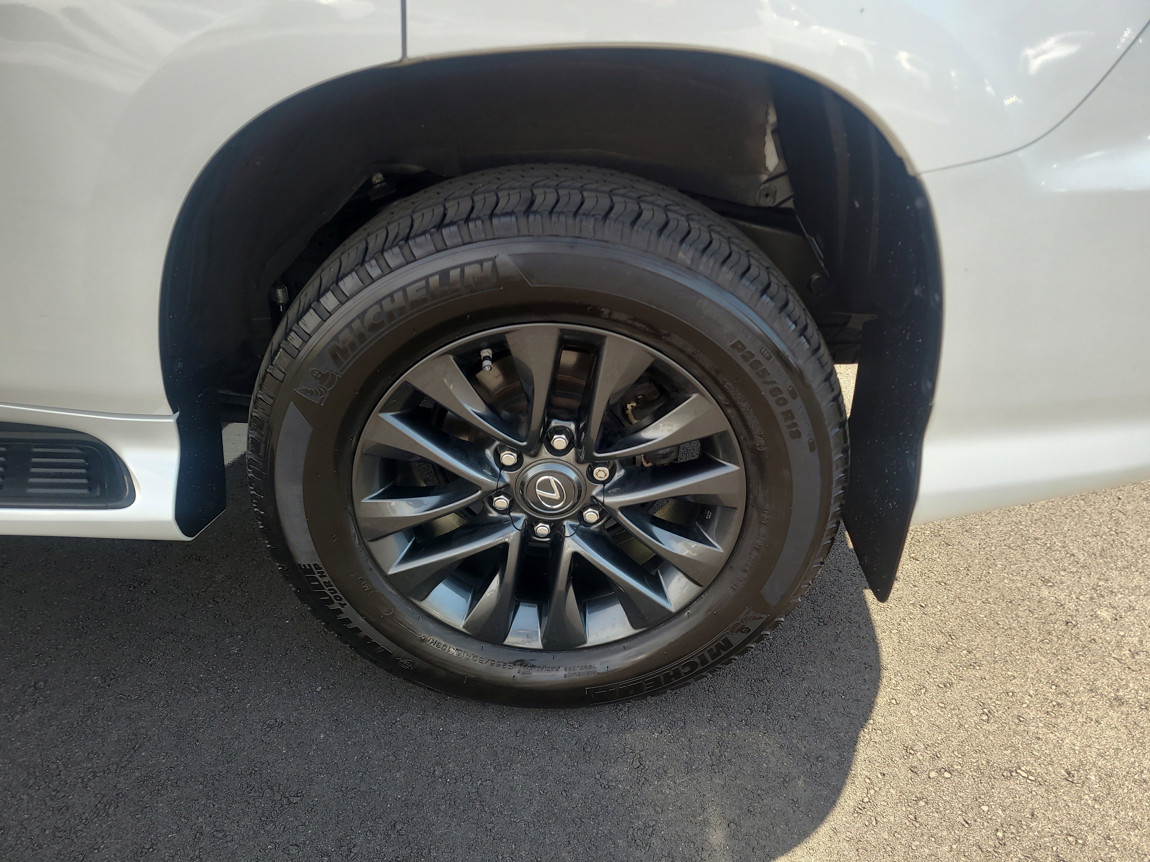 Used 2023 Lexus GX 460 Premium image 11