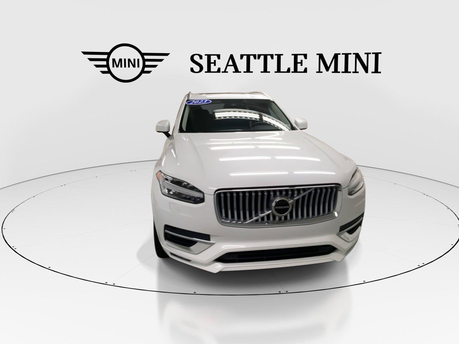 Used 2023 Volvo XC90 B6 Plus w/ Protection Package Premier AWD/4WD image 3