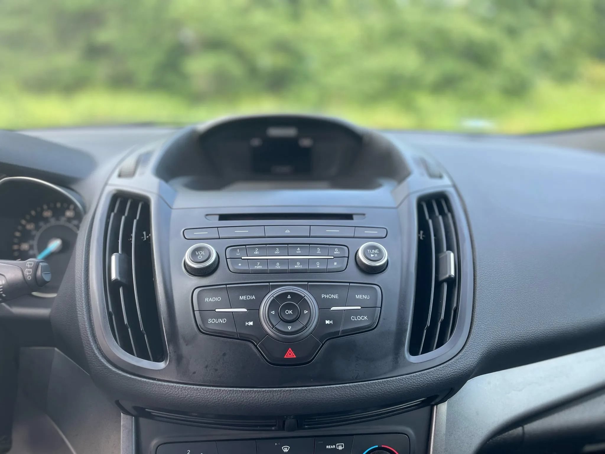 Used 2017 Ford Escape S FWD image 21