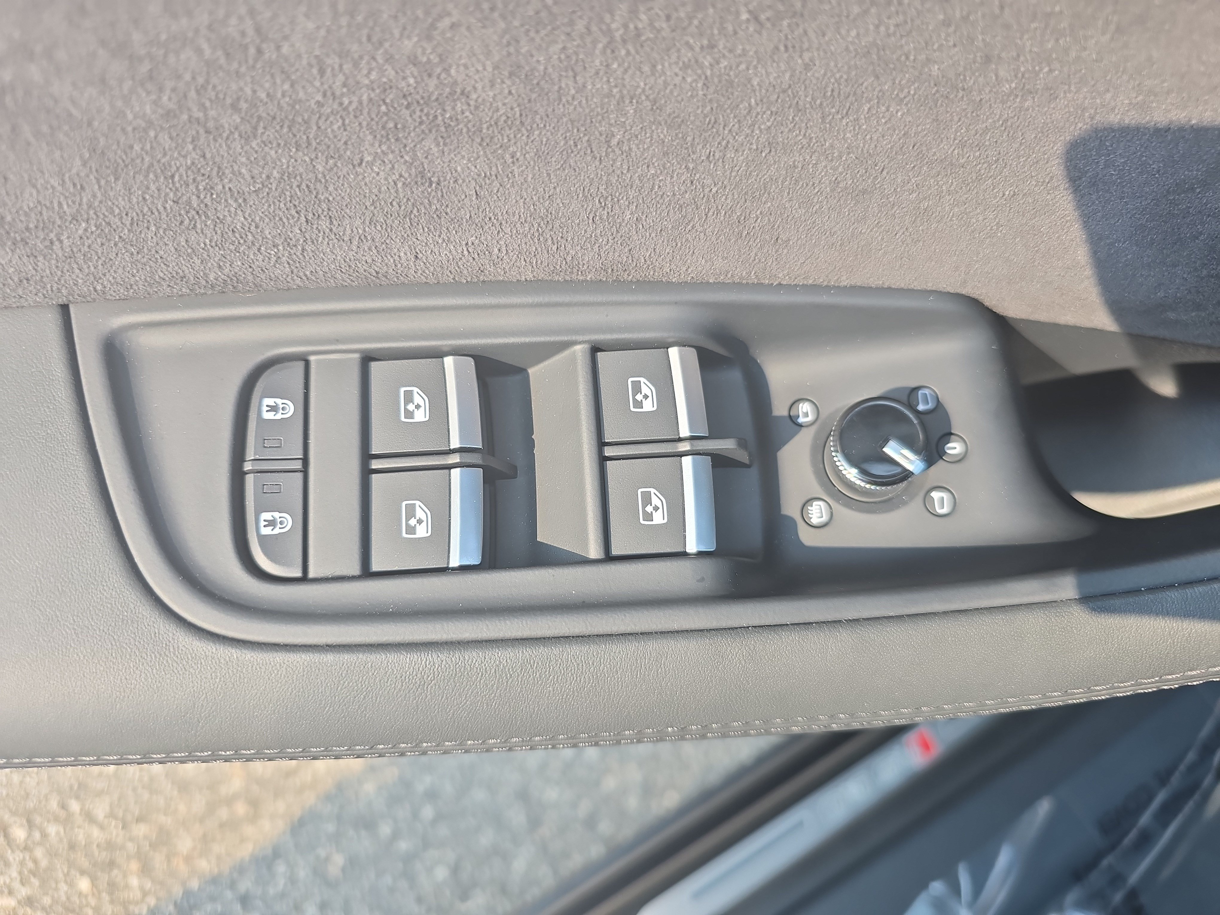 Used 2025 Audi RS Q8 performance AWD/4WD image 26