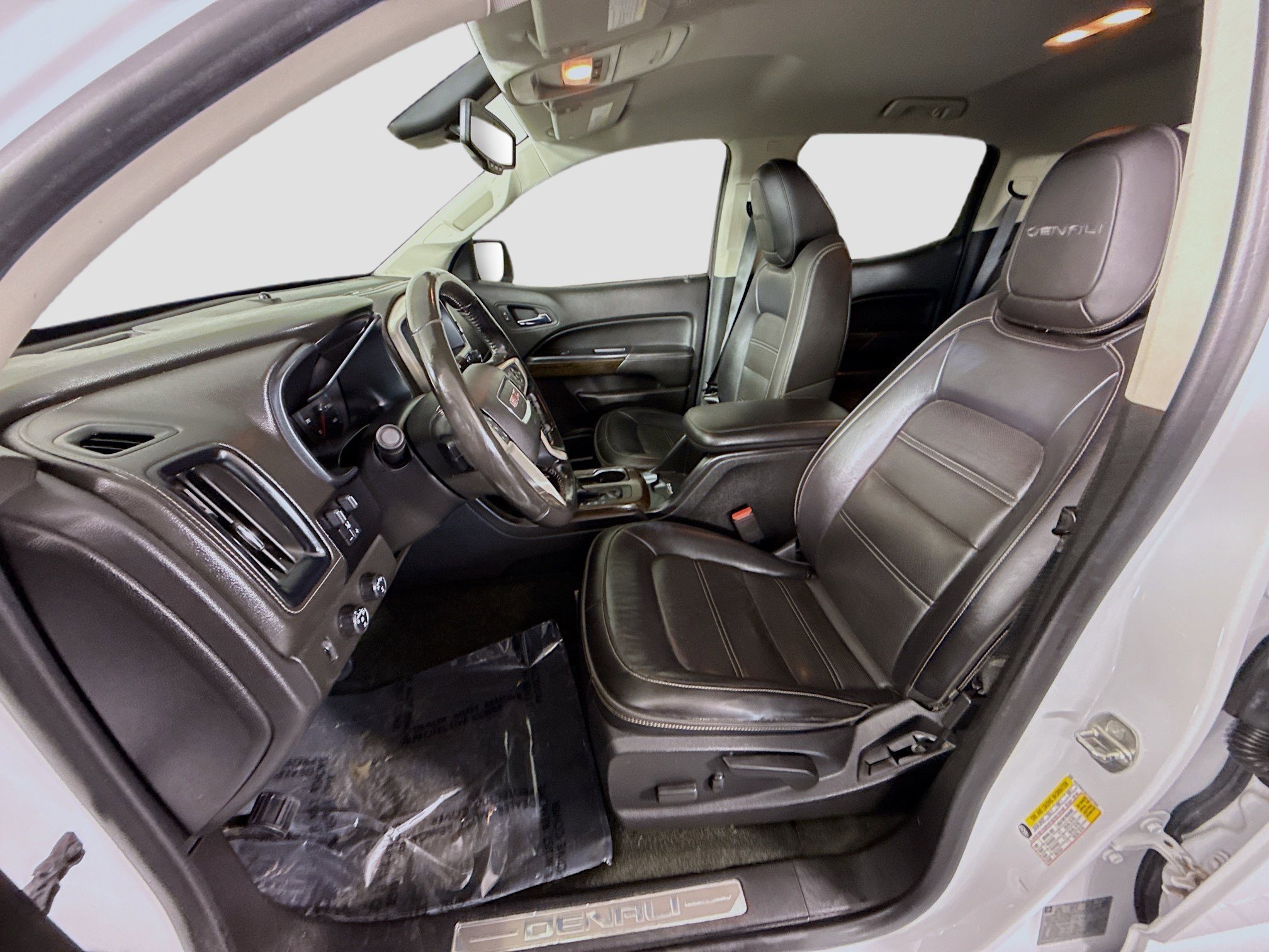 Used 2018 GMC Canyon Denali image 21