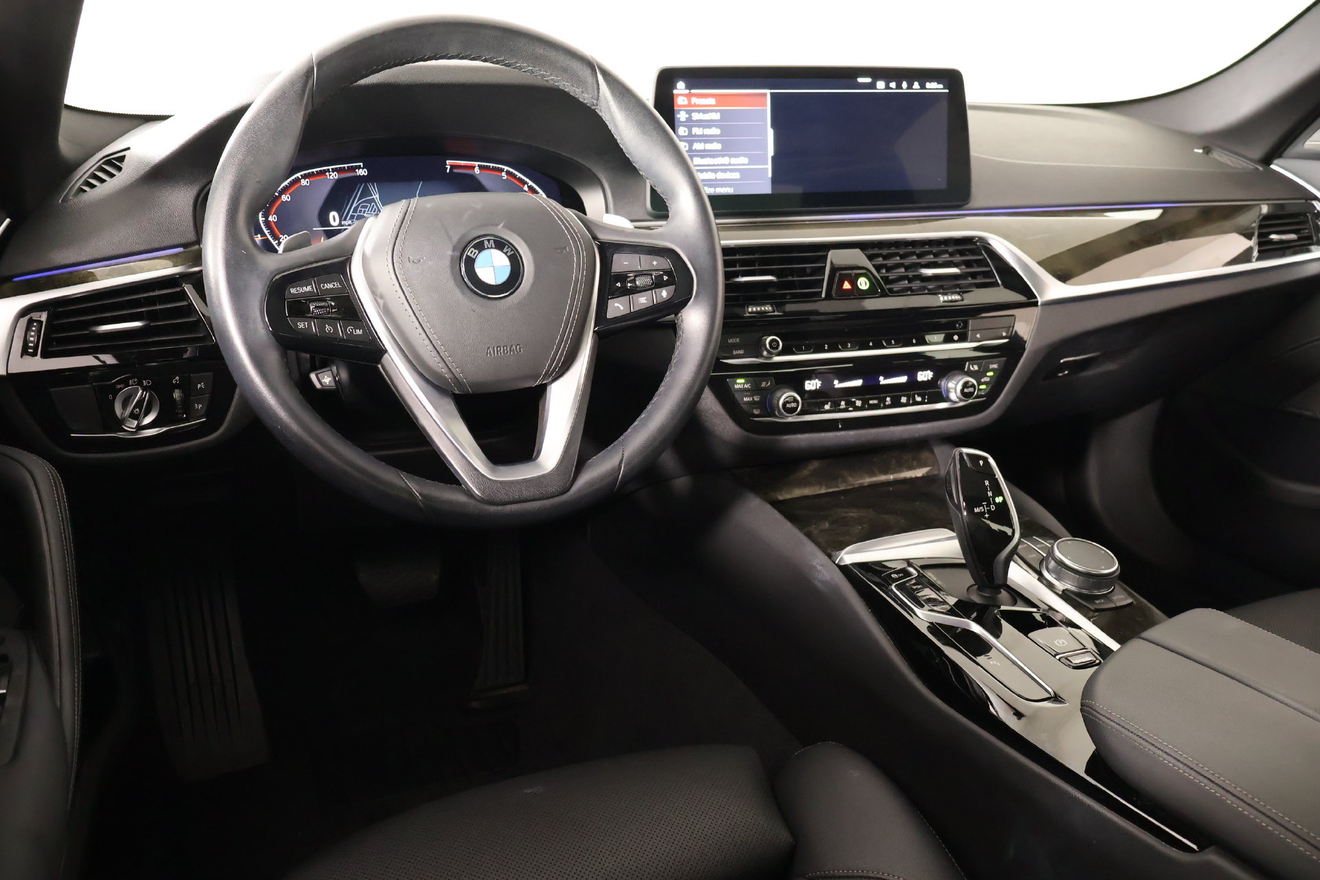 Used 2023 BMW 530i w/ Premium Package RWD image 2