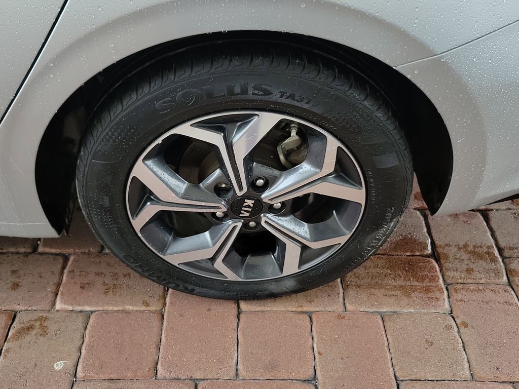 Used 2021 Kia Forte LXS FWD image 9