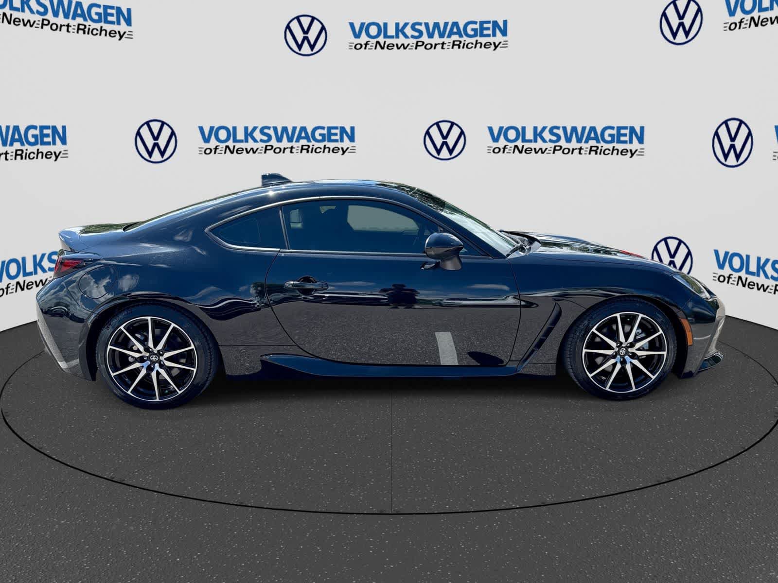 Used 2023 Toyota GR86 RWD image 15
