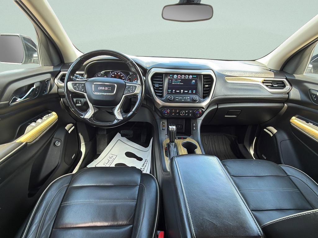 Used 2019 GMC Acadia Denali w/ Technology Package AWD/4WD image 17