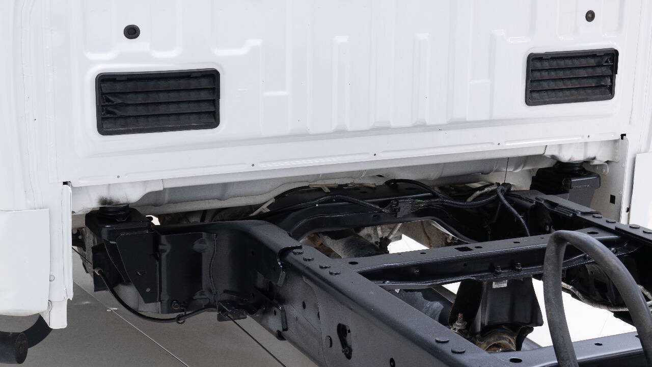 Used 2018 Ford F550 4x4 Regular Cab Super Duty image 64