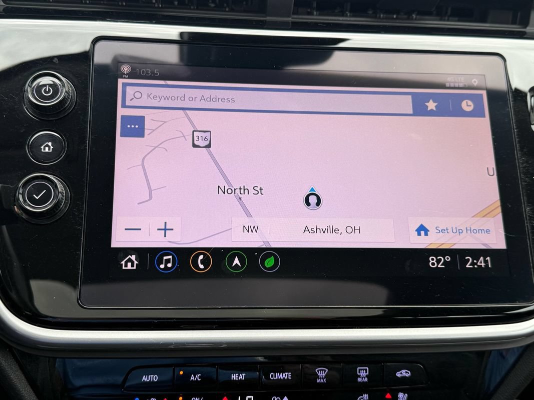 Used 2022 Chevrolet Bolt EUV Premier w/ Sun & Sound Package FWD image 16