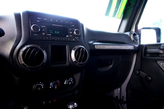 Used 2017 Jeep Wrangler Sport AWD/4WD image 17