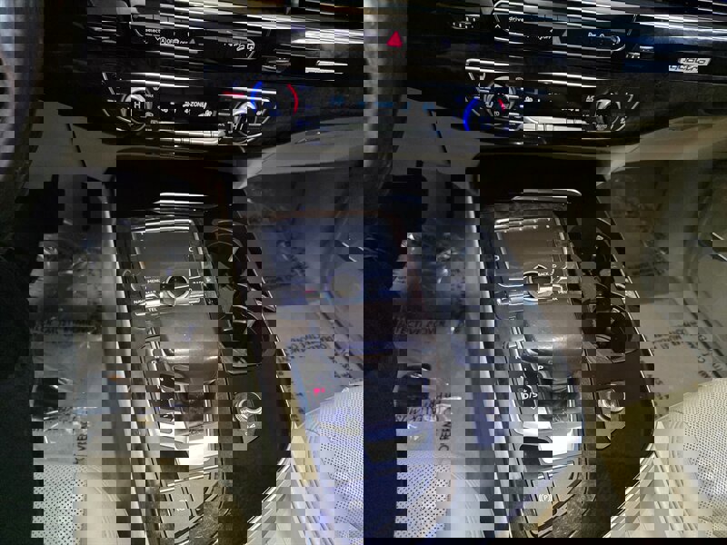 Used 2017 Audi Q7 3.0T Premium Plus w/ Premium Plus Package image 31