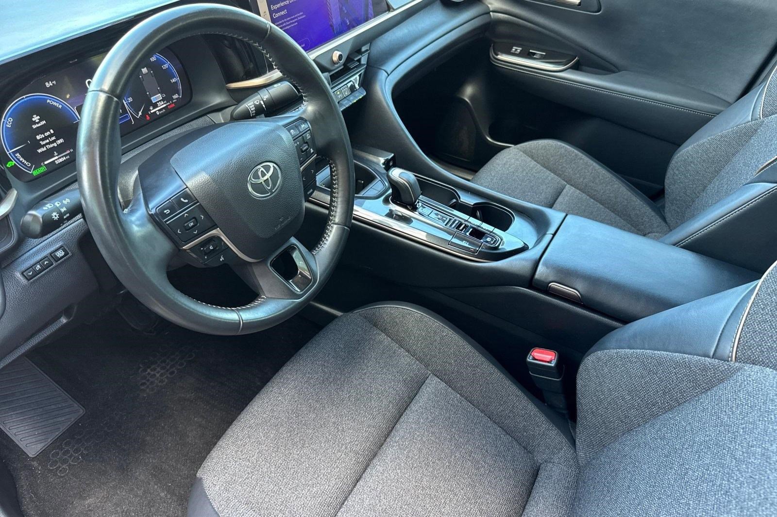 Used 2024 Toyota Crown XLE image 4