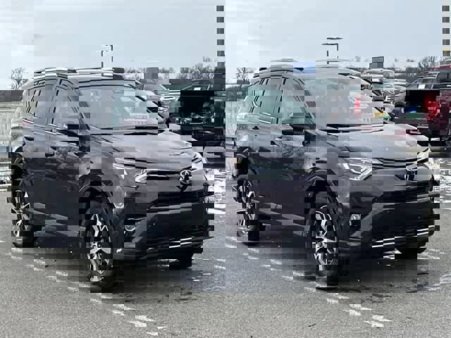 Used 2017 Toyota RAV4 XLE image 20