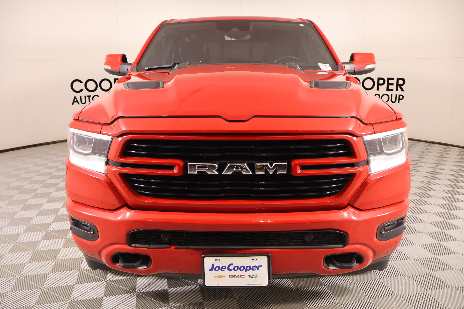 Used 2022 RAM 1500 Laramie w/ Sport Appearance Package AWD/4WD image 9