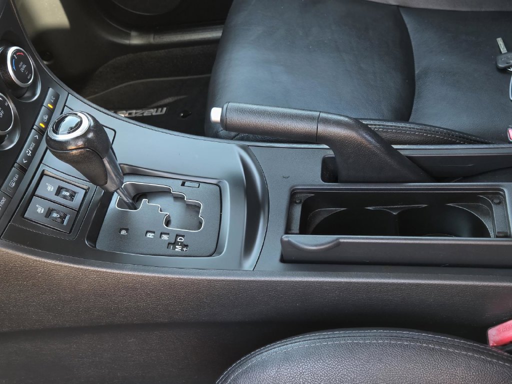 Used 2013 MAZDA MAZDA3 i Grand Touring w/ Tech Pkg FWD image 36