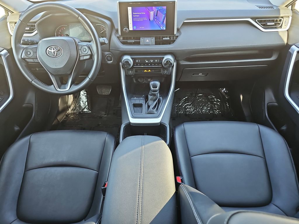 Used 2023 Toyota RAV4 XLE Premium image 11