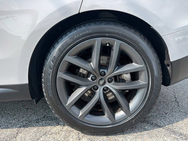 Used 2024 Land Rover Range Rover Sport SE AWD/4WD image 9