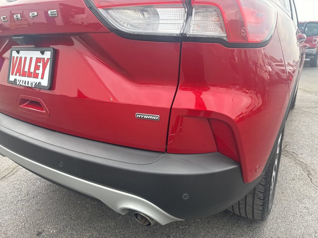Certified 2020 Ford Escape Titanium w/ Titanium Premium Package 2.0 FWD image 21