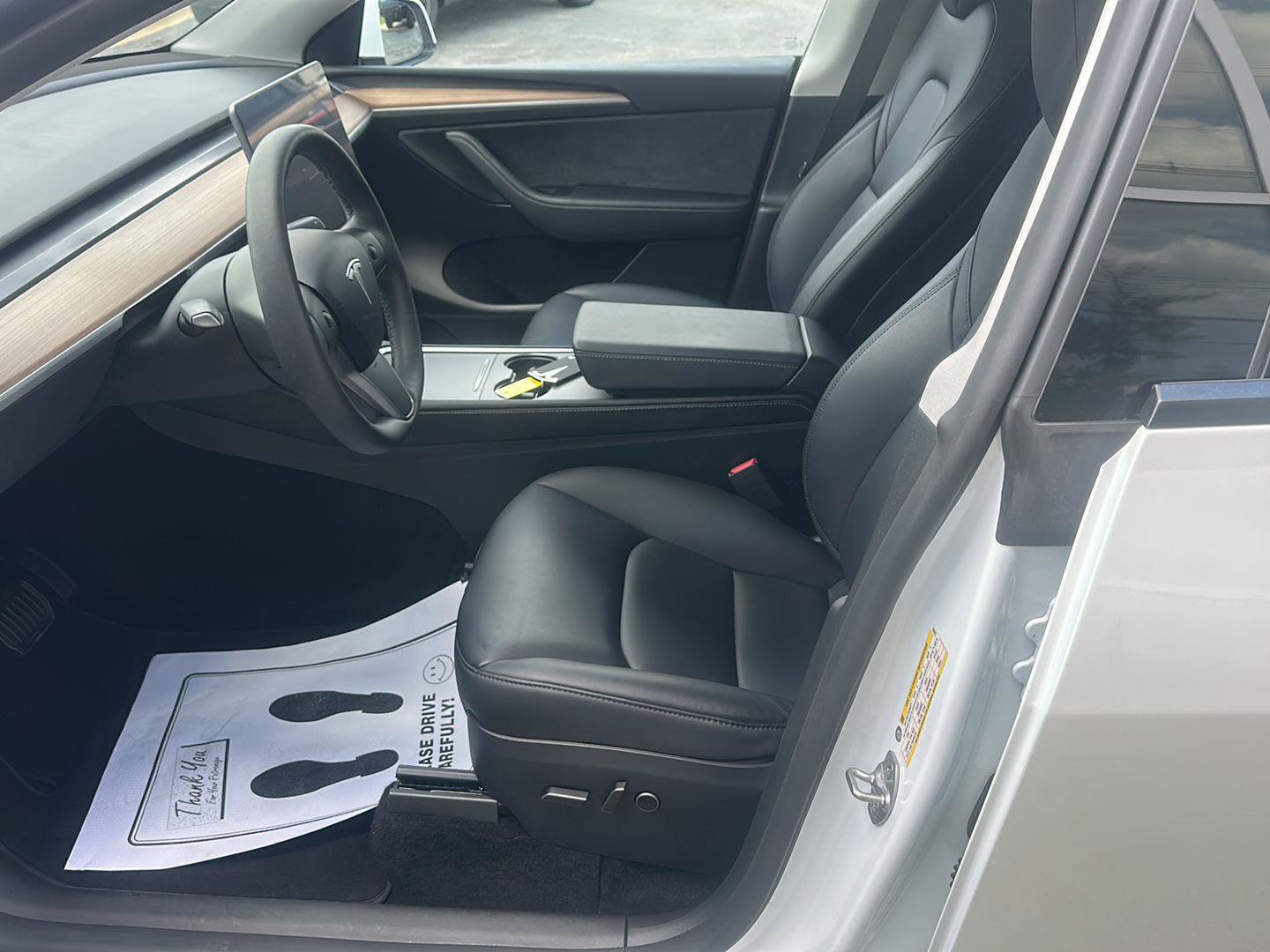 Used 2024 Tesla Model Y Long Range RWD image 20