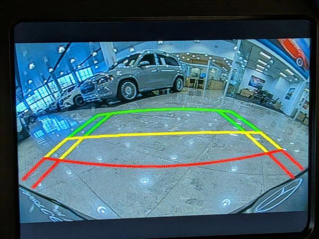 Used 2018 Ferrari 812 Superfast image 13