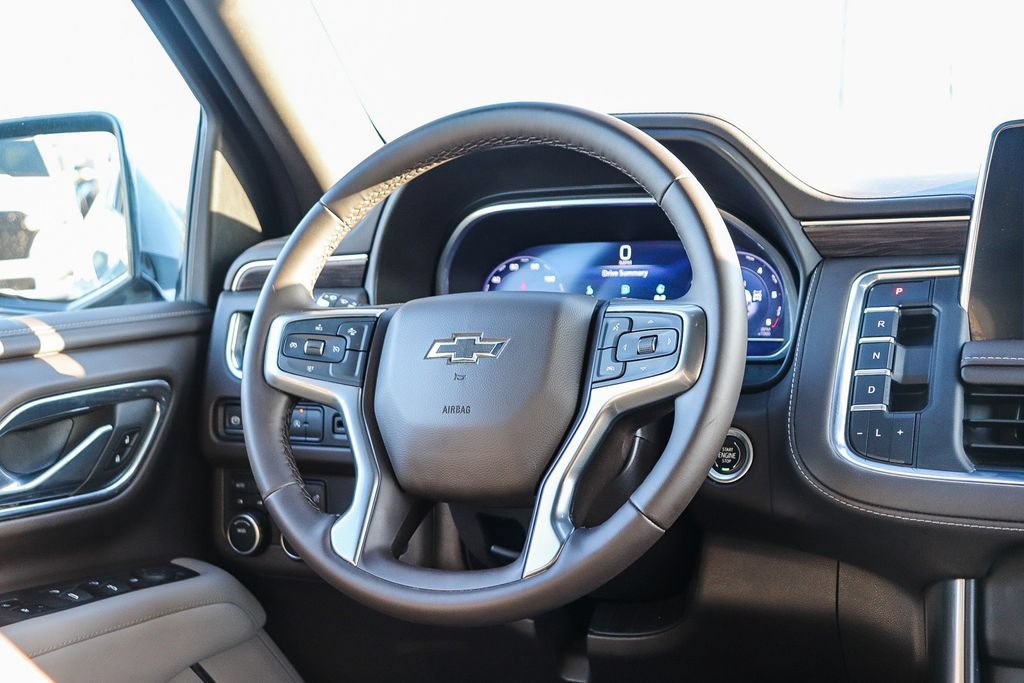 Used 2023 Chevrolet Suburban Z71 AWD/4WD image 18