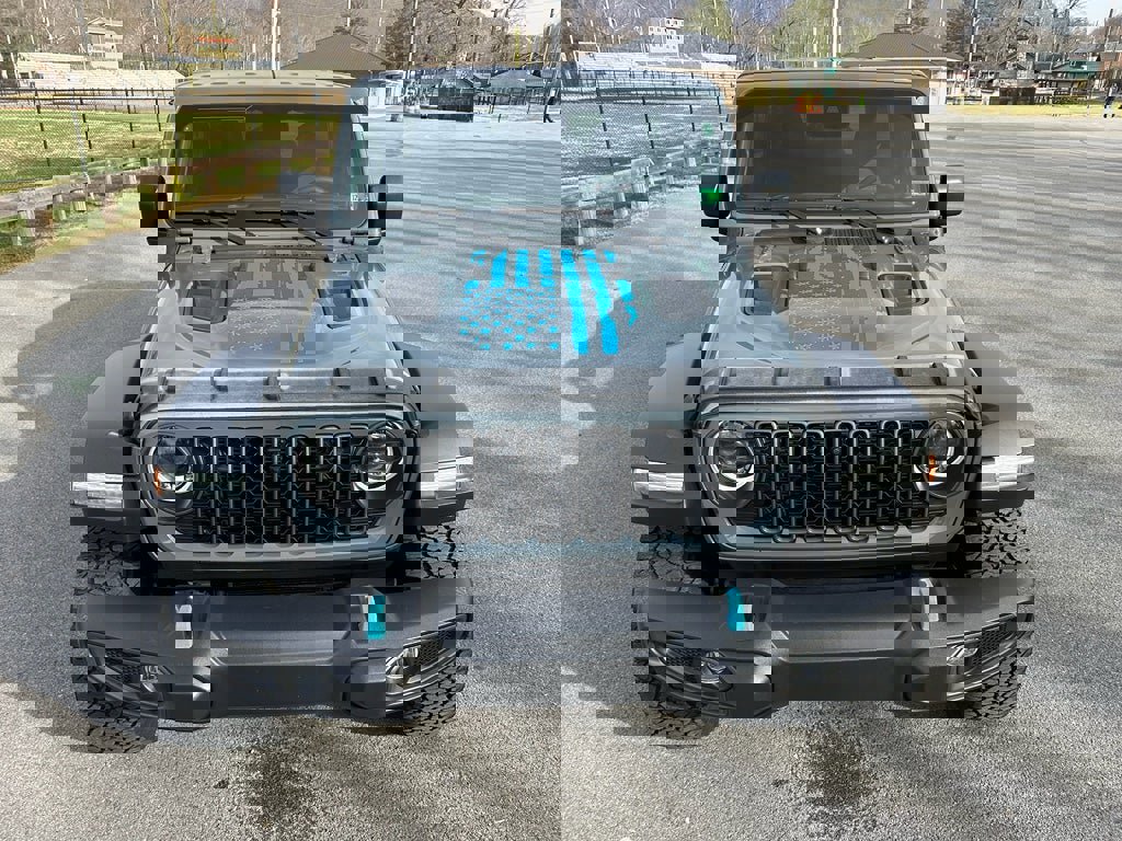 Used 2024 Jeep Wrangler Unlimited Rubicon w/ XTREMEE 35" Tire Package image 9