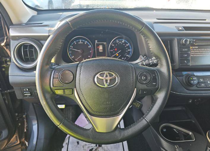 Used 2018 Toyota RAV4 XLE FWD image 9
