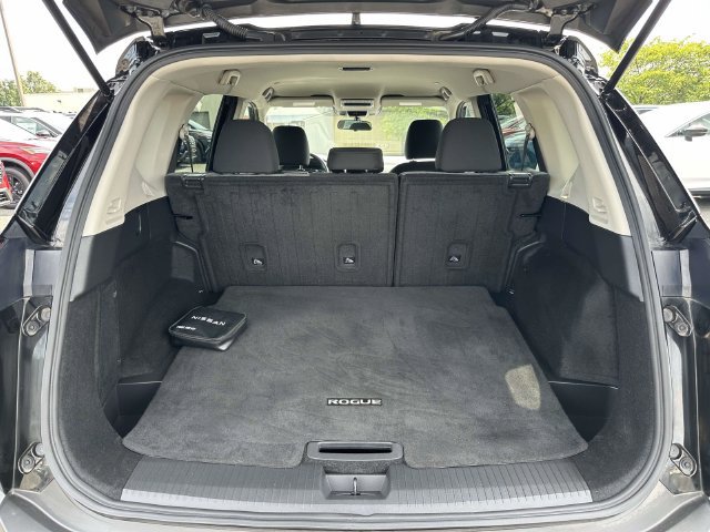 Used 2023 Nissan Rogue SV AWD/4WD image 13
