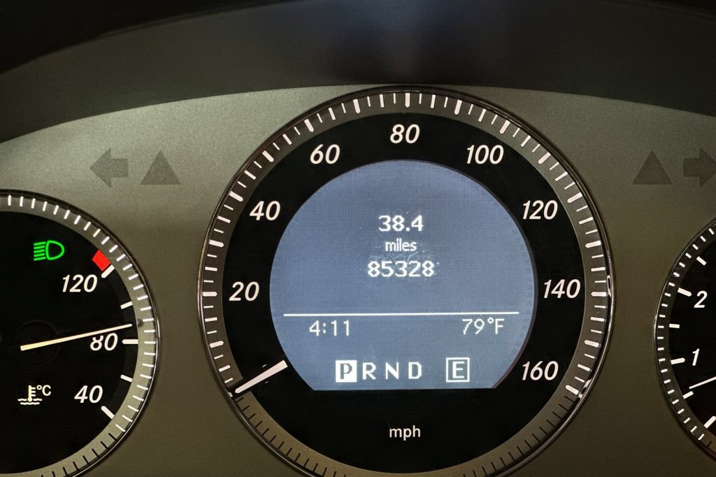 Used 2012 Mercedes-Benz GLK 350 2WD image 26