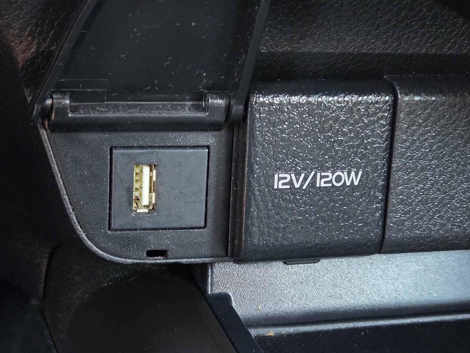 Used 2022 Toyota Camry LE FWD image 21
