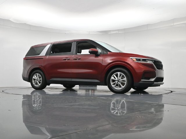 Used 2024 Kia Carnival LX FWD image 32