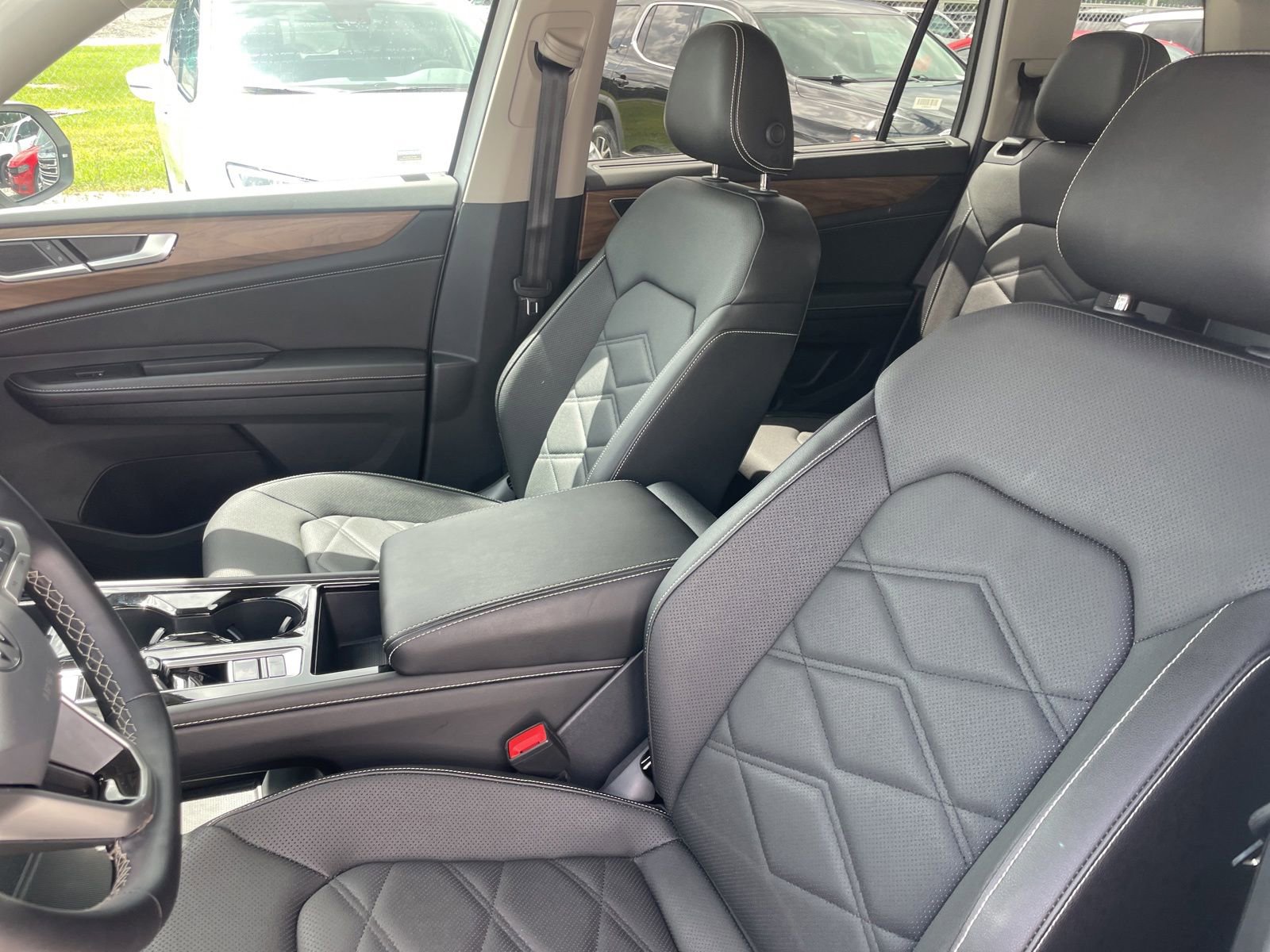 Used 2024 Nissan Rogue SV FWD image 6