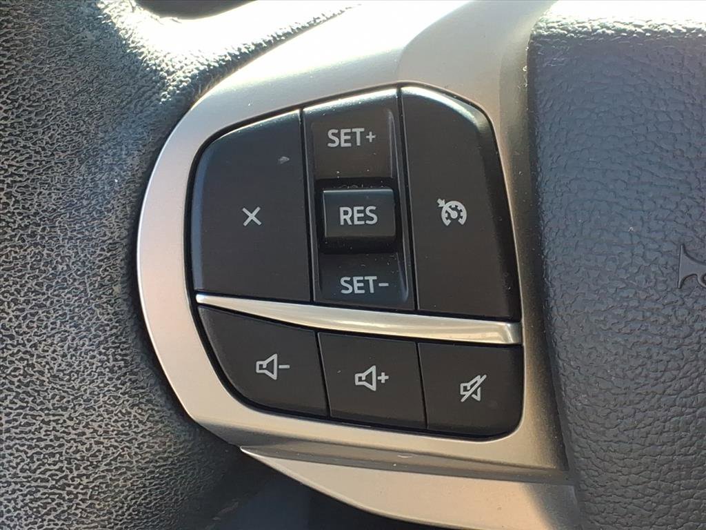 Used 2022 Ford Explorer XLT w/ Equipment Group 202A image 19