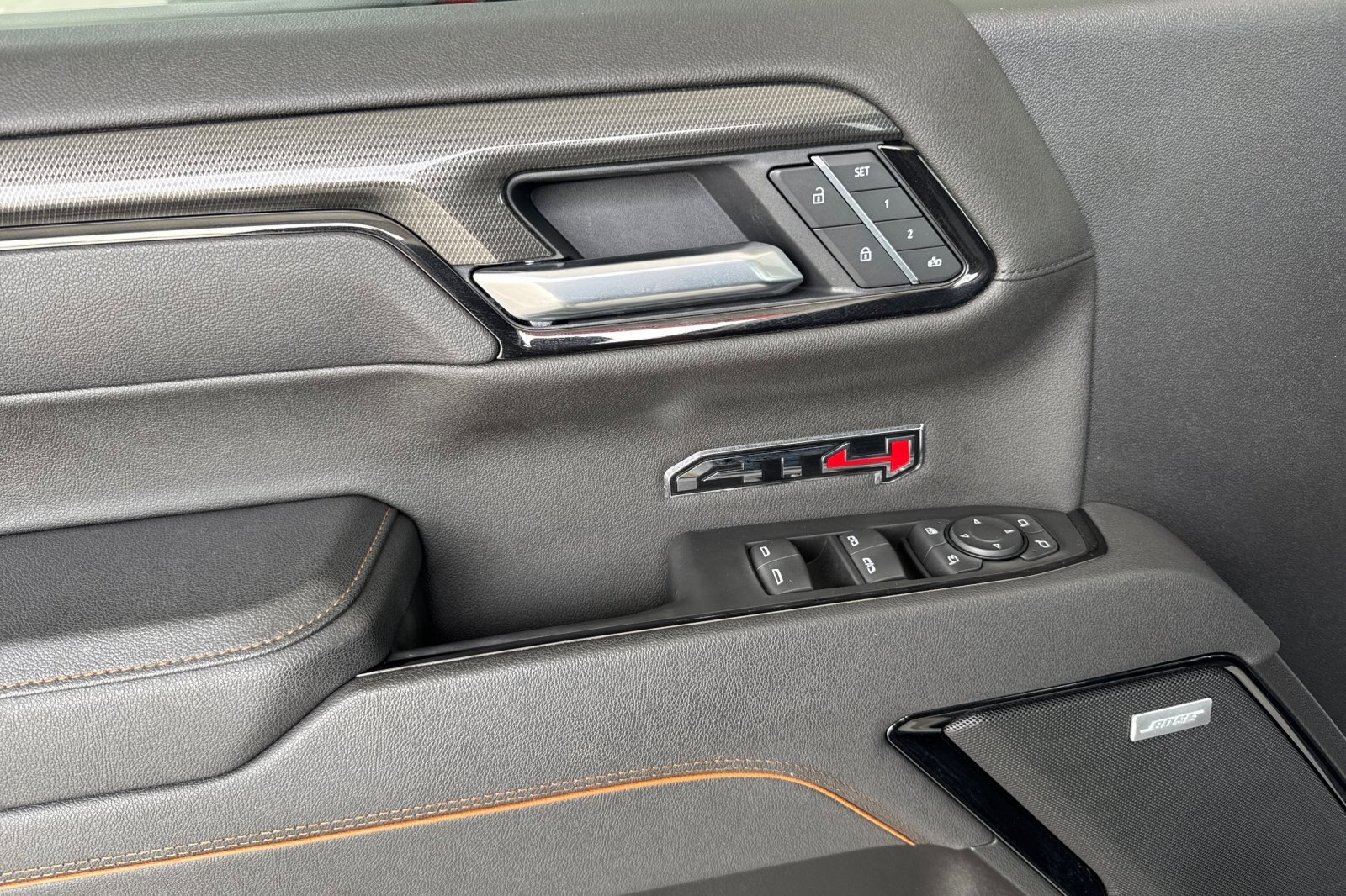 Used 2025 GMC Sierra 1500 AT4 image 10