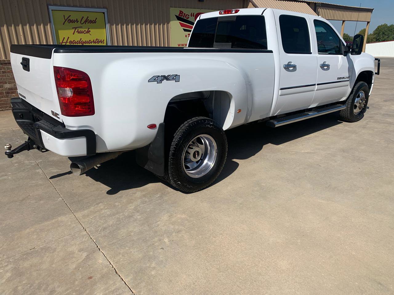 Used 2012 GMC Sierra 3500 Denali image 2
