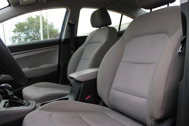 Used 2017 Hyundai Elantra SE FWD image 16