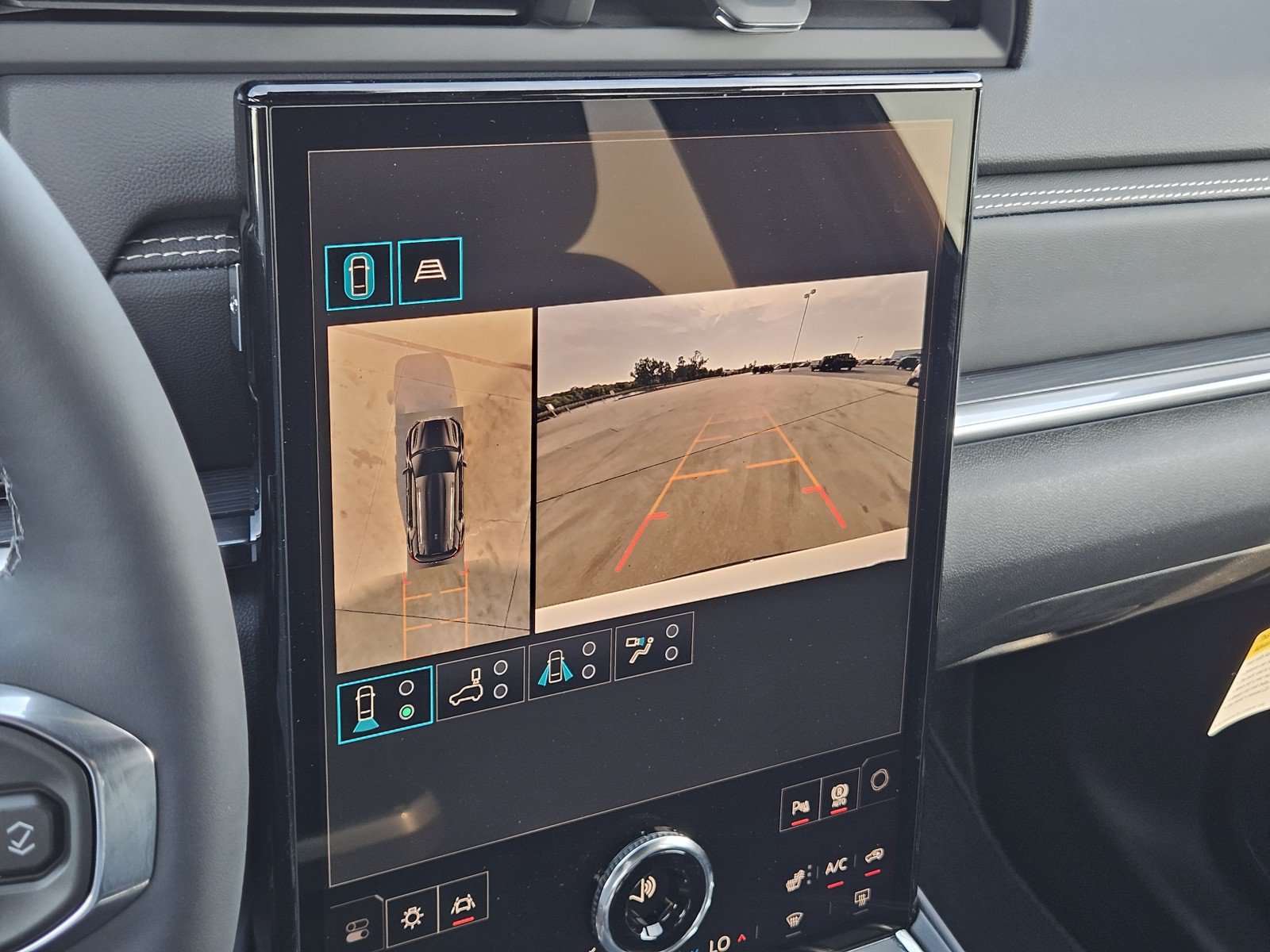 New 2027 GMC Terrain Elevation w/ Elevation Premium Package FWD image 13