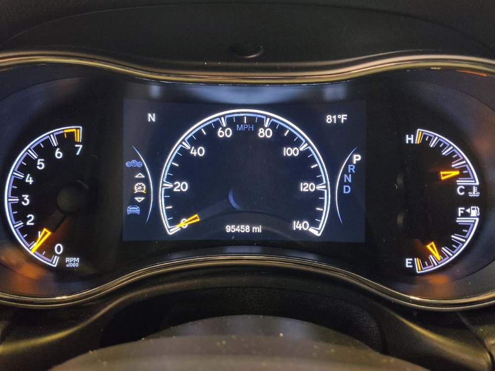 Used 2019 Jeep Grand Cherokee Laredo RWD image 23