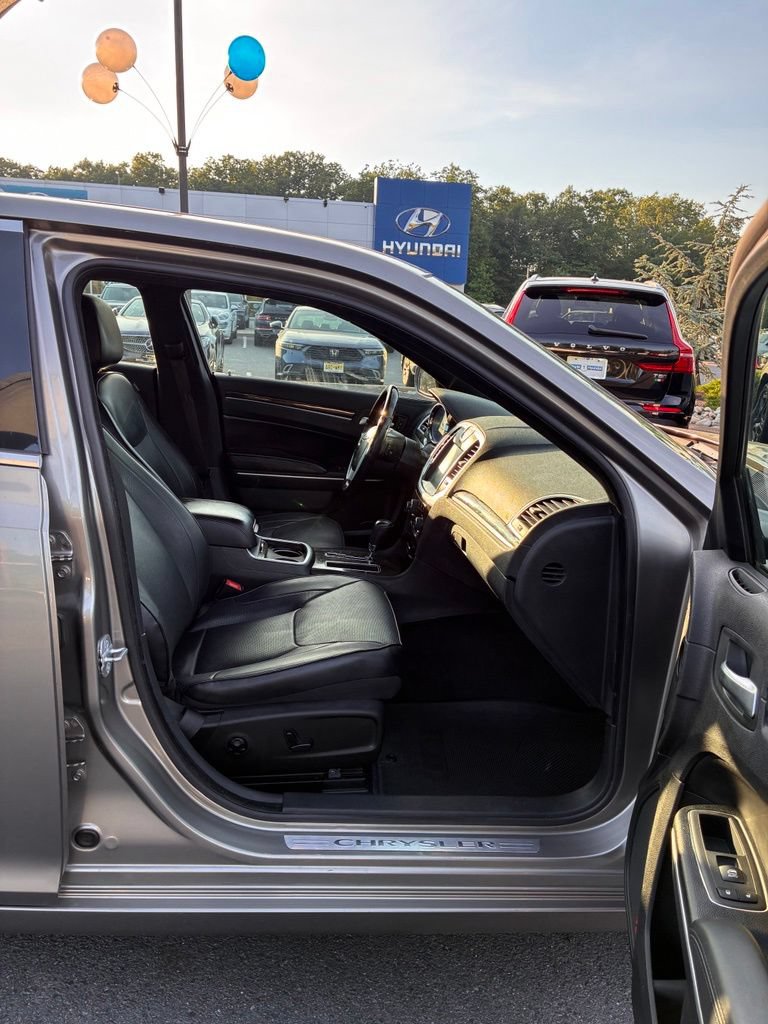 Used 2014 Chrysler 300 C w/ Beats Audio Group RWD image 21
