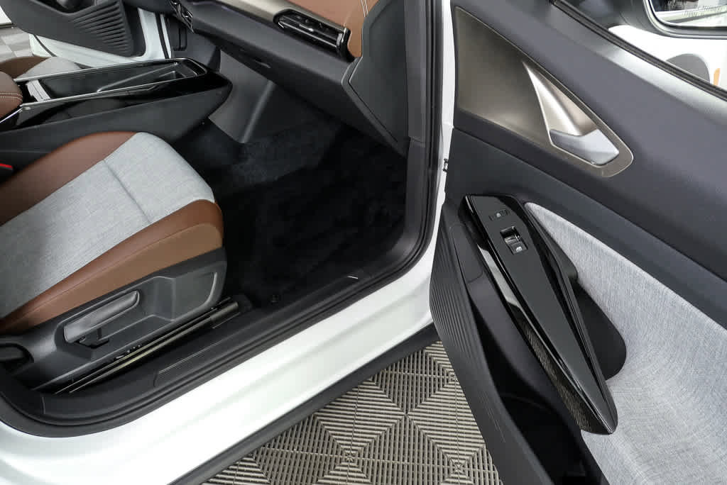 New 2026 Volkswagen ID.4 Pro RWD image 24