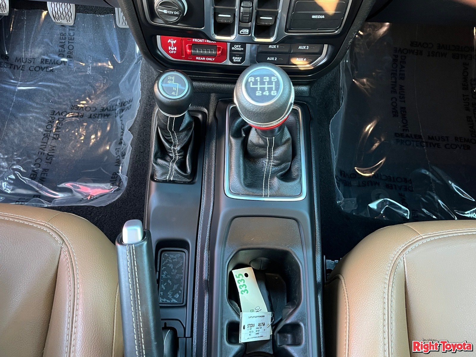Used 2021 Jeep Wrangler Unlimited Rubicon AWD/4WD image 30
