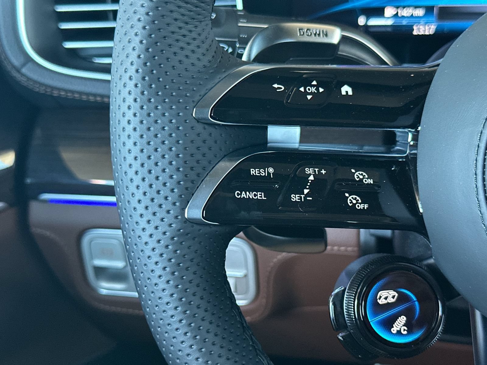 New 2026 Mercedes-Benz GLE 53 AMG 4MATIC Coupe image 27