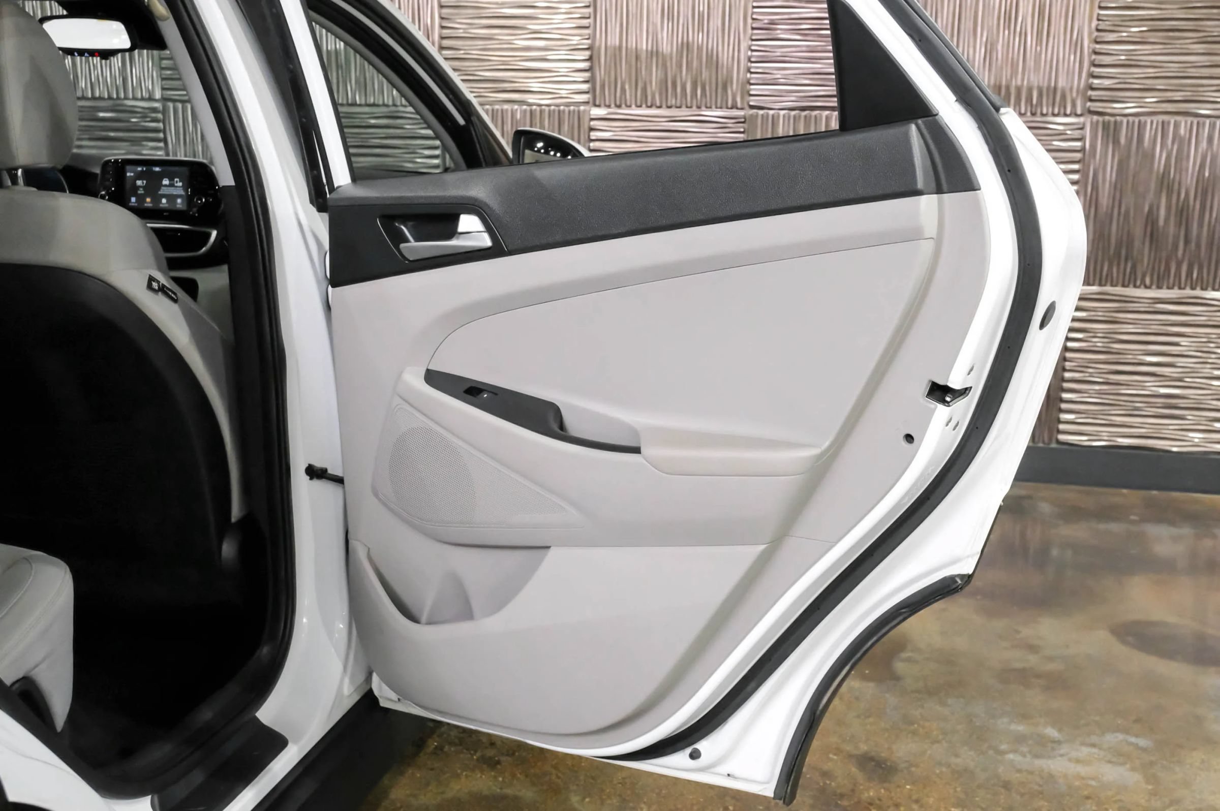Used 2019 Hyundai Tucson Value FWD image 56