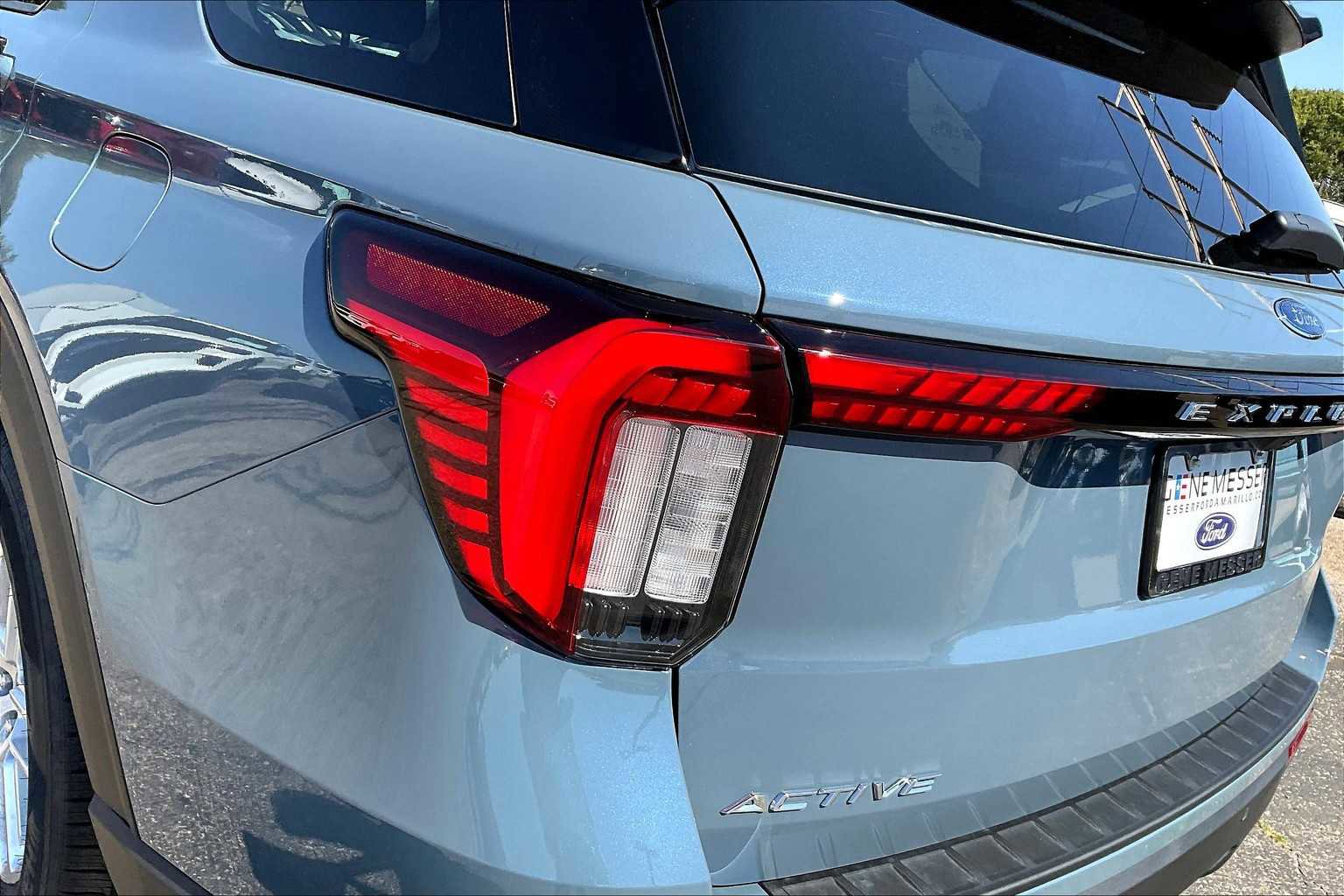 New 2025 Ford Explorer Active image 14