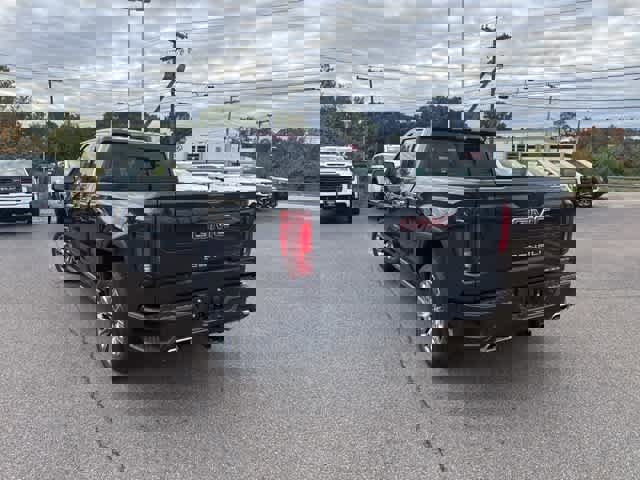 New 2026 GMC Sierra 1500 Denali w/ Denali Reserve Package image 5