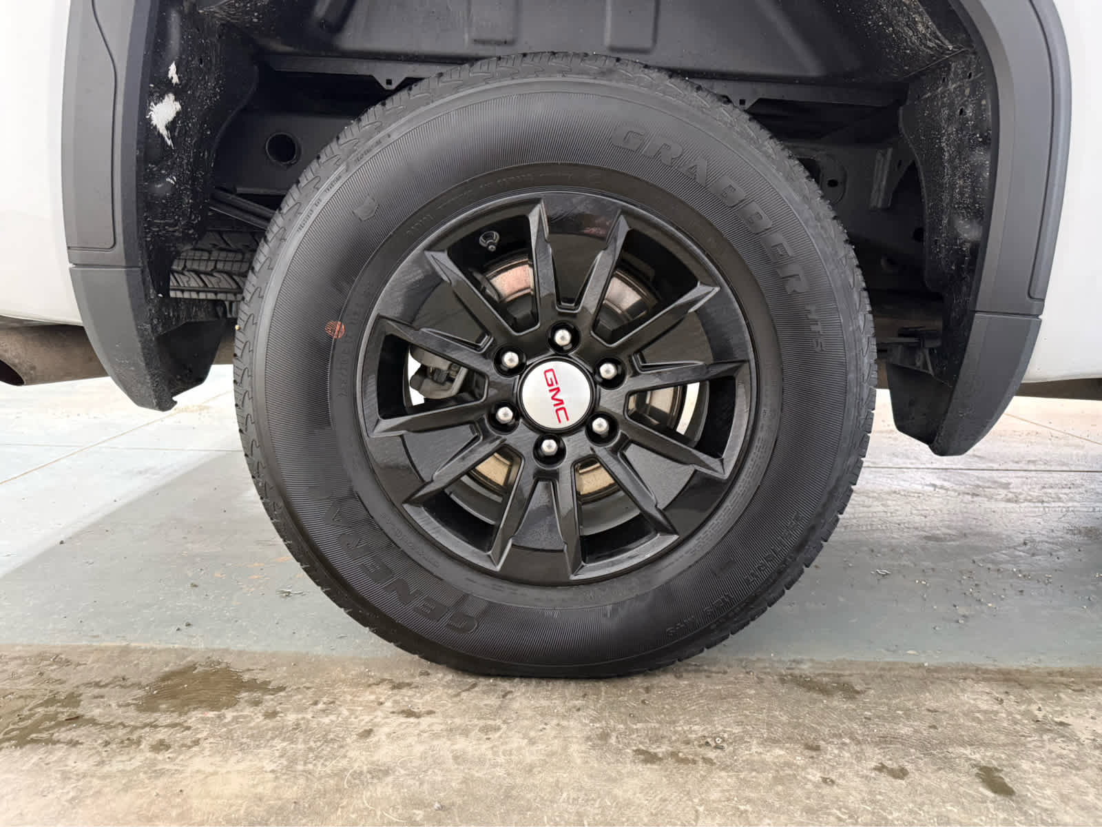 Certified 2023 GMC Sierra 1500 SLE image 9