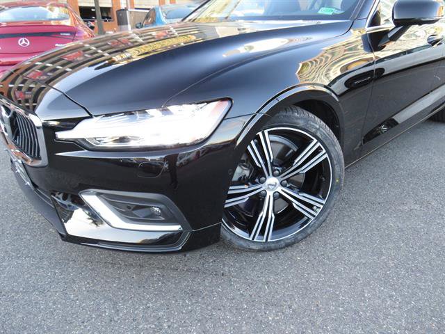 Used 2020 Volvo S60 T6 Inscription w/ Protection Package Premier image 25