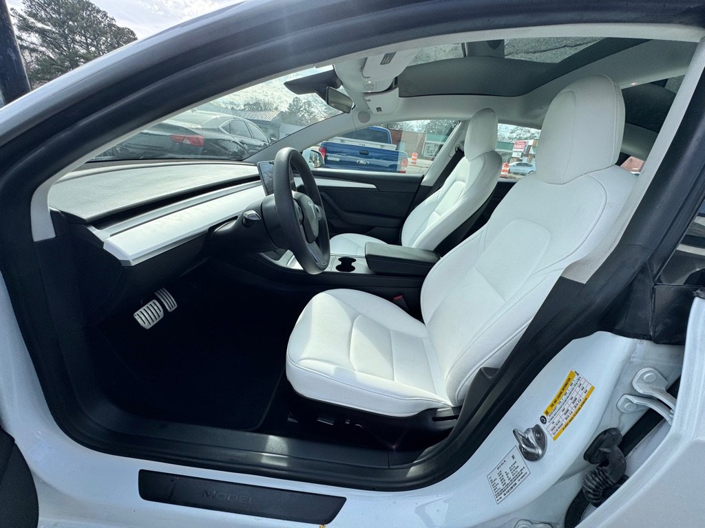 Used 2022 Tesla Model 3 Performance image 13